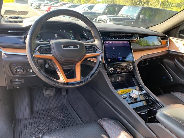 Used 2023 Black Jeep Summit Reserve 4xe image 16