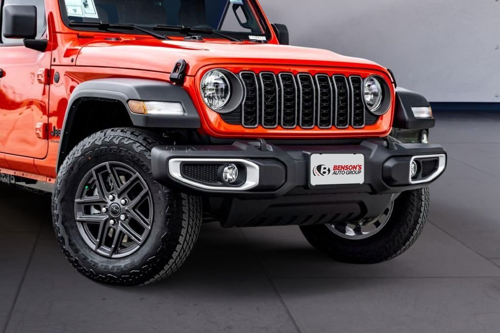 New 2026 Firecracker Red Clear-Coat Exterior Paint Jeep Sport S image 3