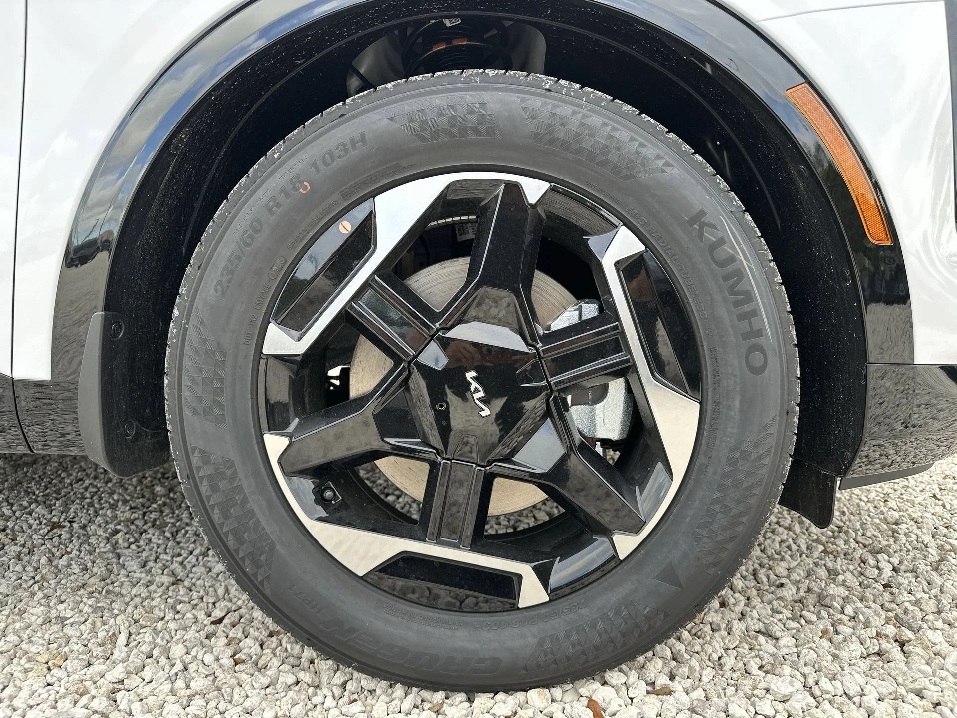 New 2026 Glacial White Pearl Kia SX image 11