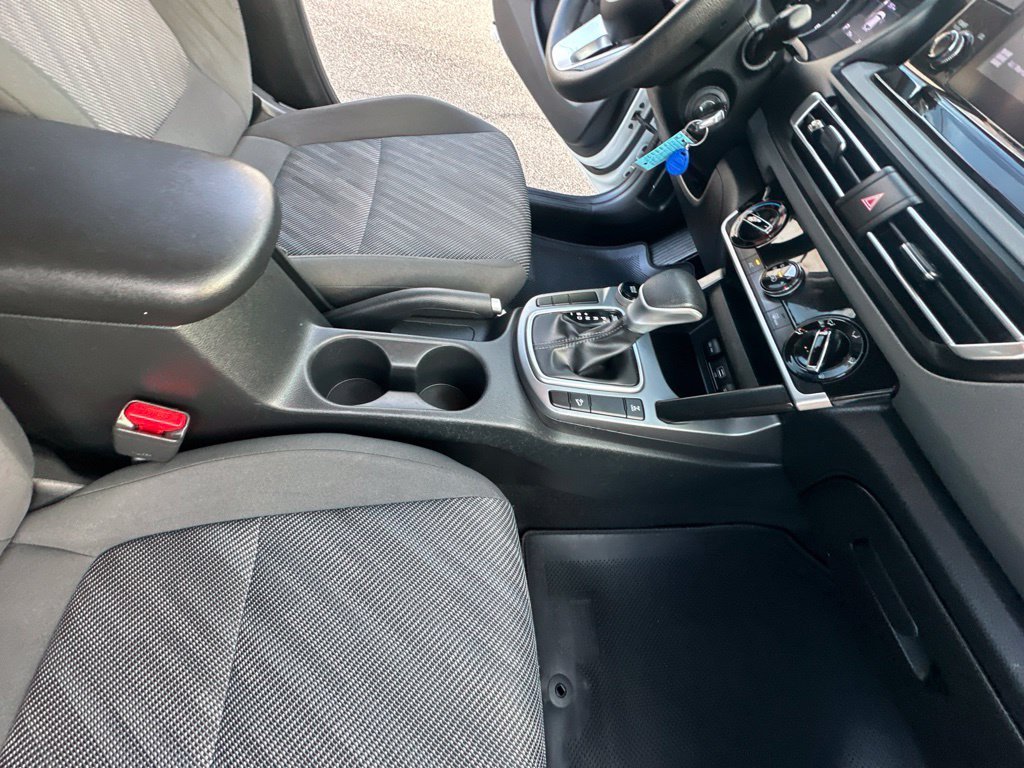 Used 2023 White Kia LX image 36