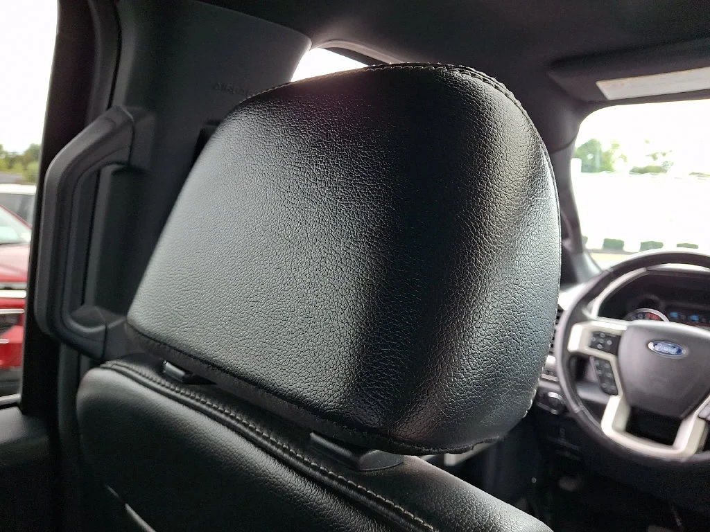 Used 2022 Black Ford LARIAT image 14