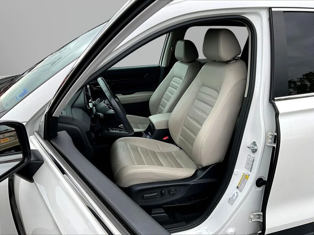 Used 2023 Platinum White Pearl Honda EX-L image 25