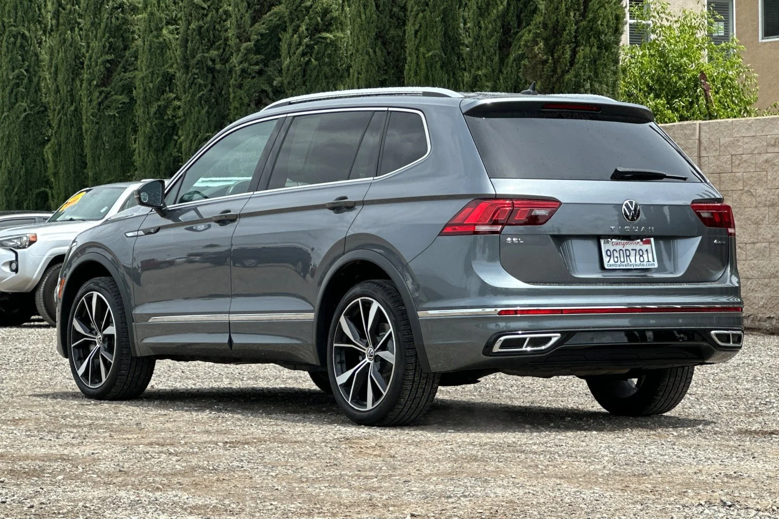 Used 2023 Gray Volkswagen SEL R-Line image 6