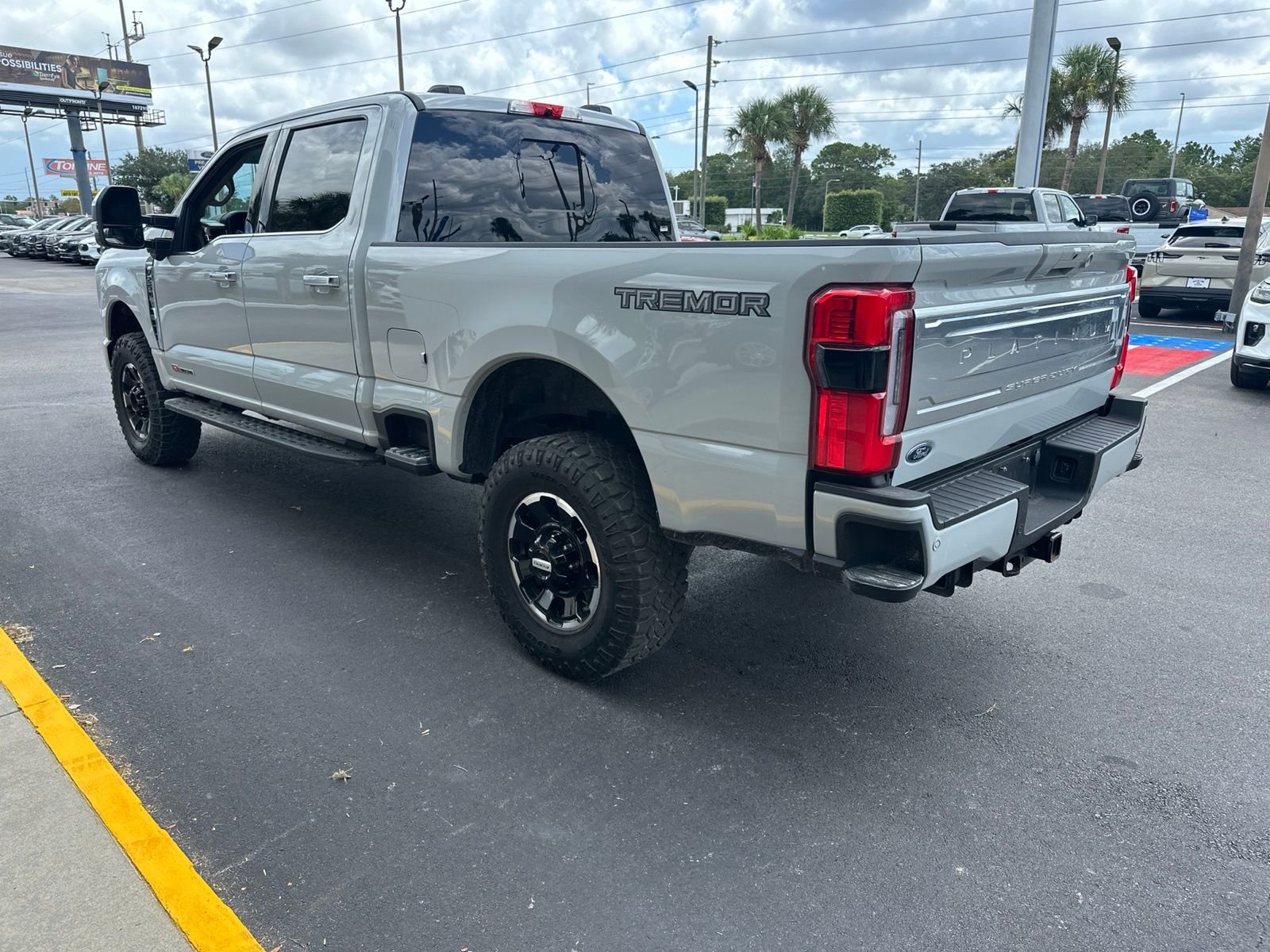 Used 2026 Avalanche Ford Platinum image 5