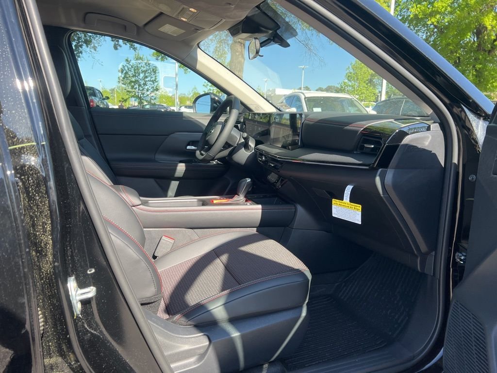 2025 Nissan Kicks SR AWD - Photo 16