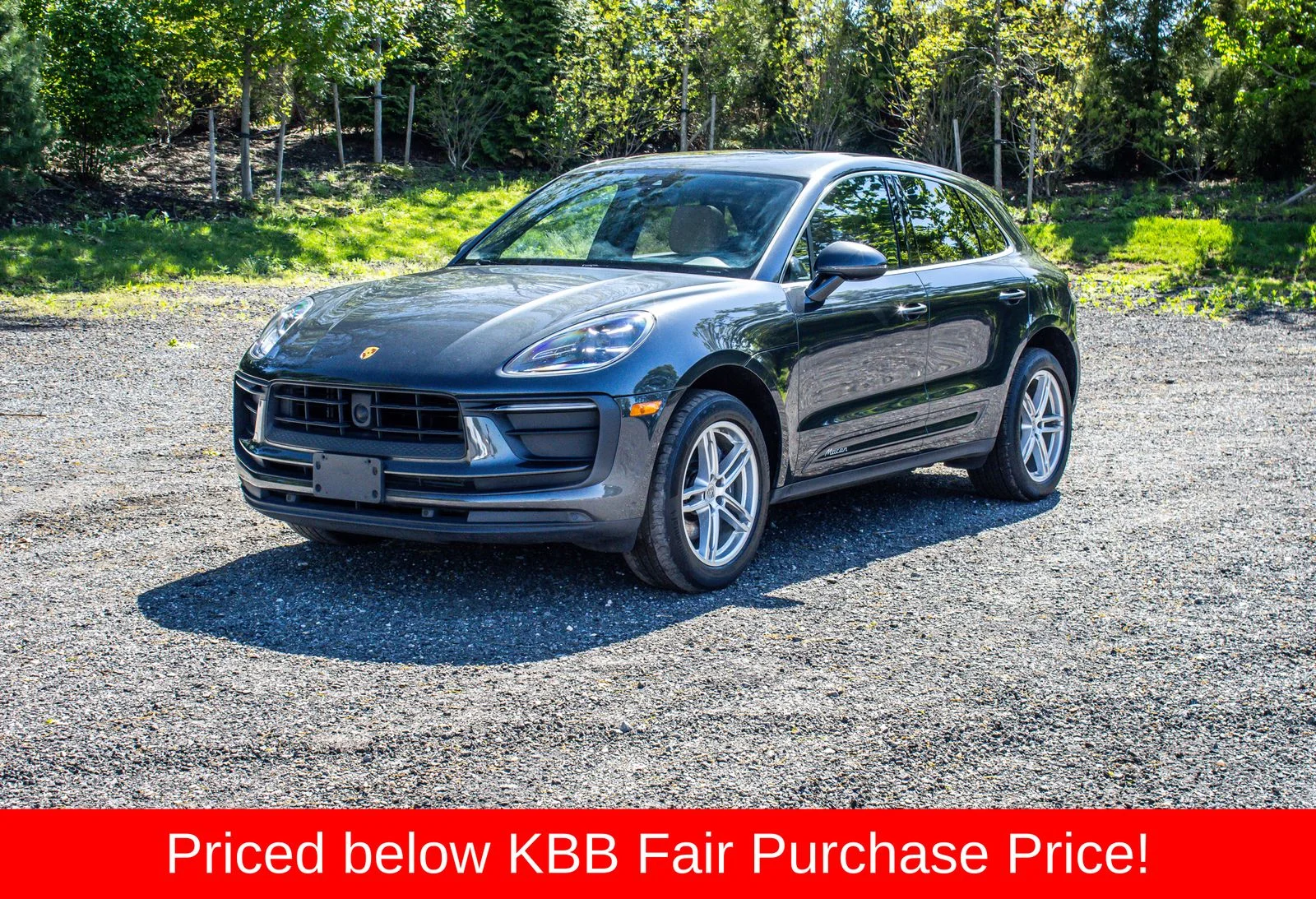 2023 Porsche Macan -'s photo