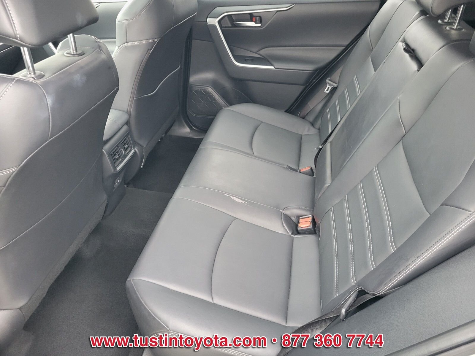 Certified Used 2023  Toyota XLE Premium image 11