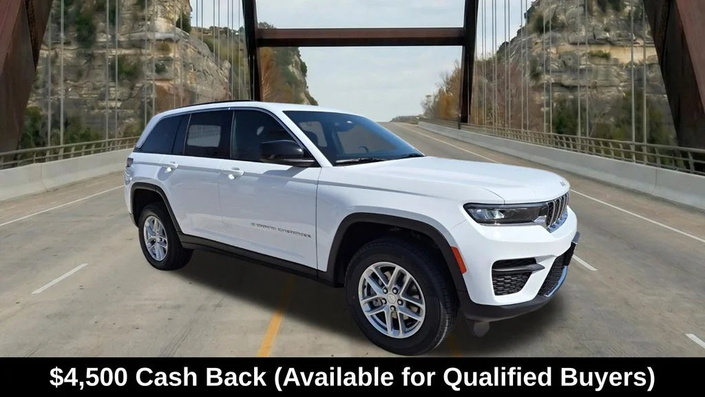 2026 Jeep Grand Cherokee Laredo X's photo