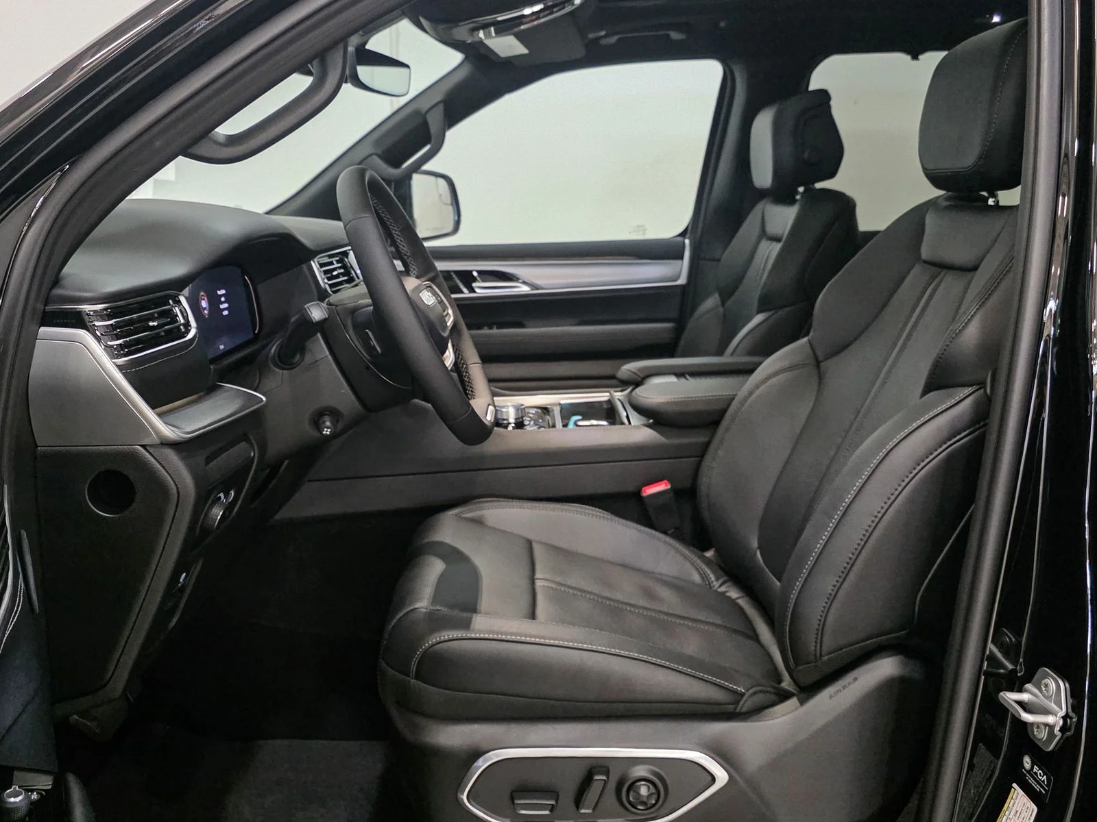 New 2026 High Gloss Black Jeep Limited Reserve image 20