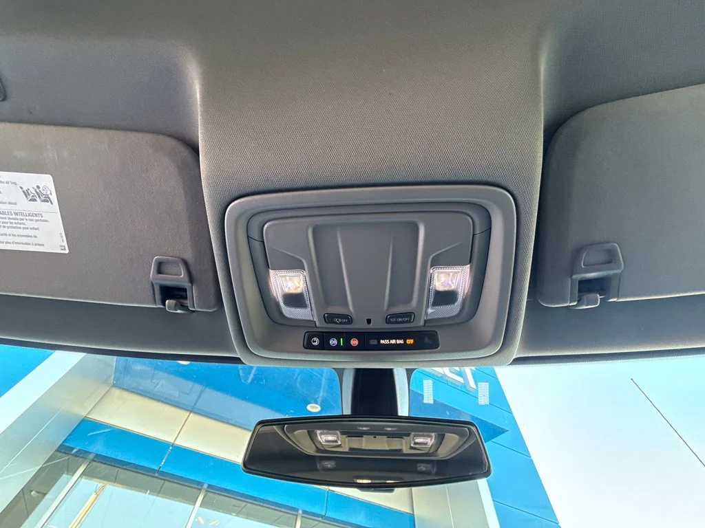 Used 2021 BLACK Chevrolet RST image 28