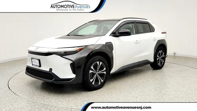 2023 Toyota bZ4X XLE FWD w/ Weather Package