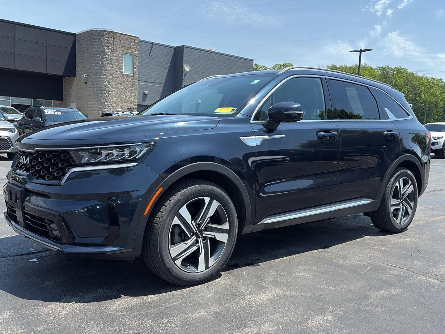 Used 2023 Gravity Blue Kia EX image 3