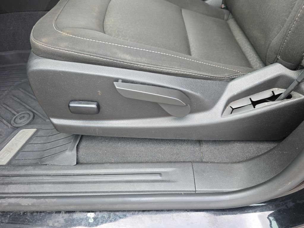 Used 2022 Onyx Black GMC Elevation image 23