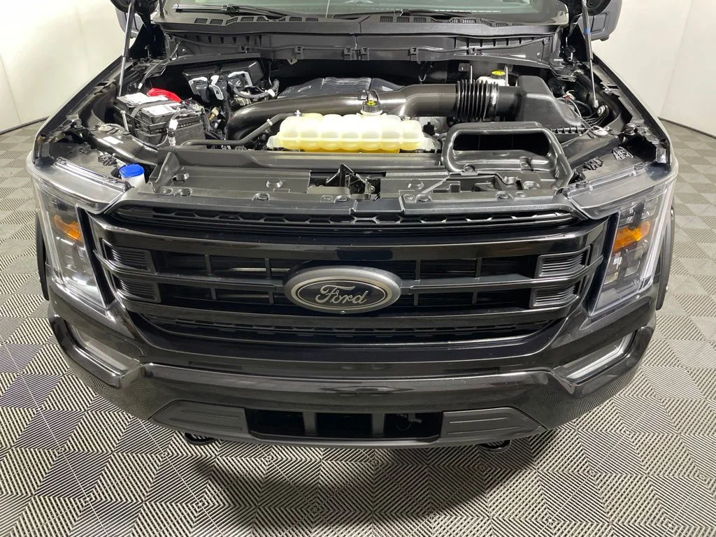 Used 2023 Agate Black Metallic Ford XLT image 26