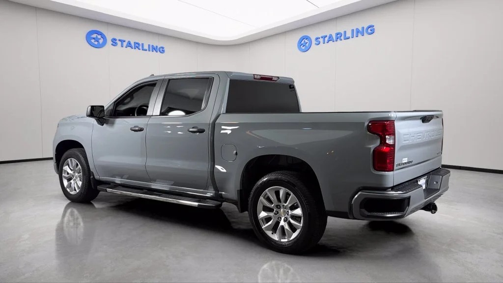 Used 2025 Slate Gray Metallic Chevrolet Custom image 5