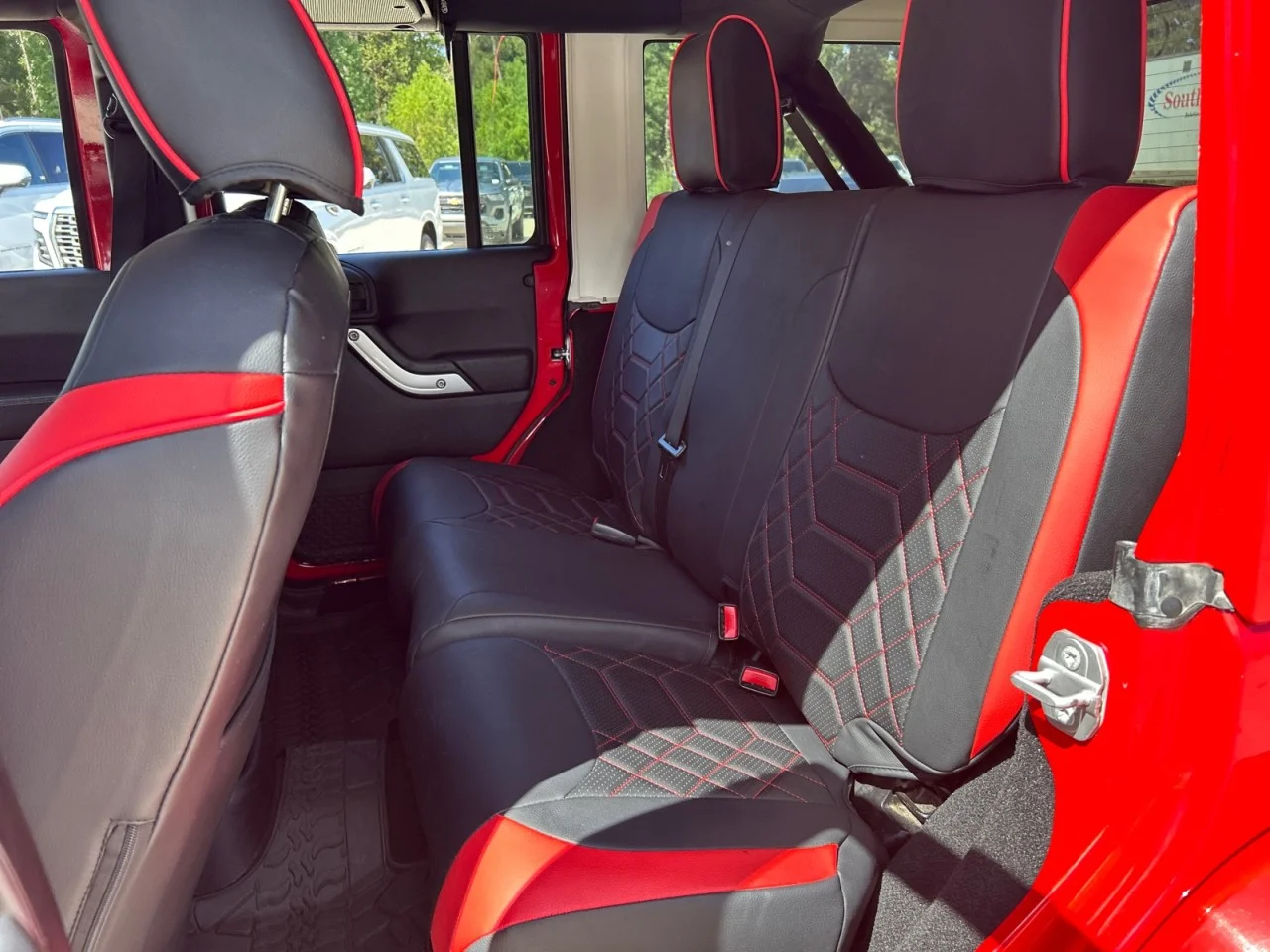 Used 2016 Red Jeep Rubicon Hard Rock image 17