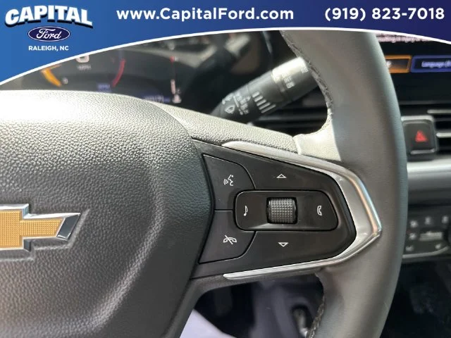 Used 2025 Gray Chevrolet LT image 23