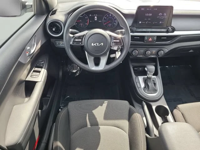 Used 2023 Whiye Kia LXS image 16
