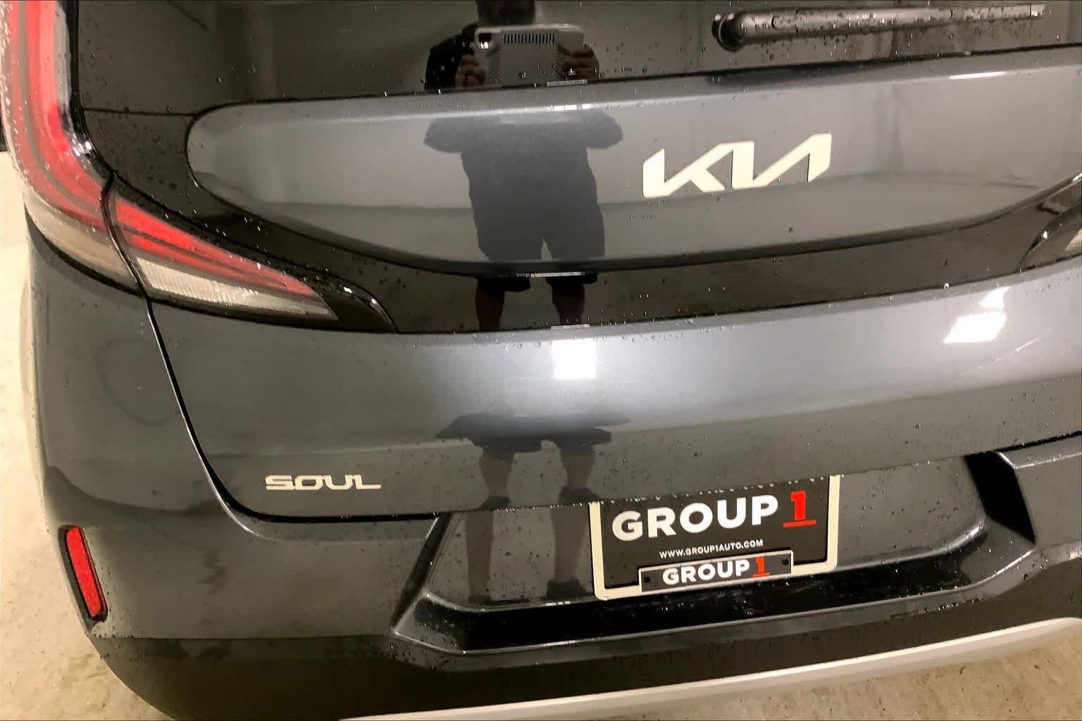 Used 2025 Gravity Gray Kia LX image 29
