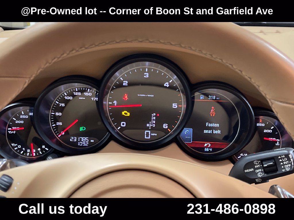 Used 2013  Porsche Diesel image 20