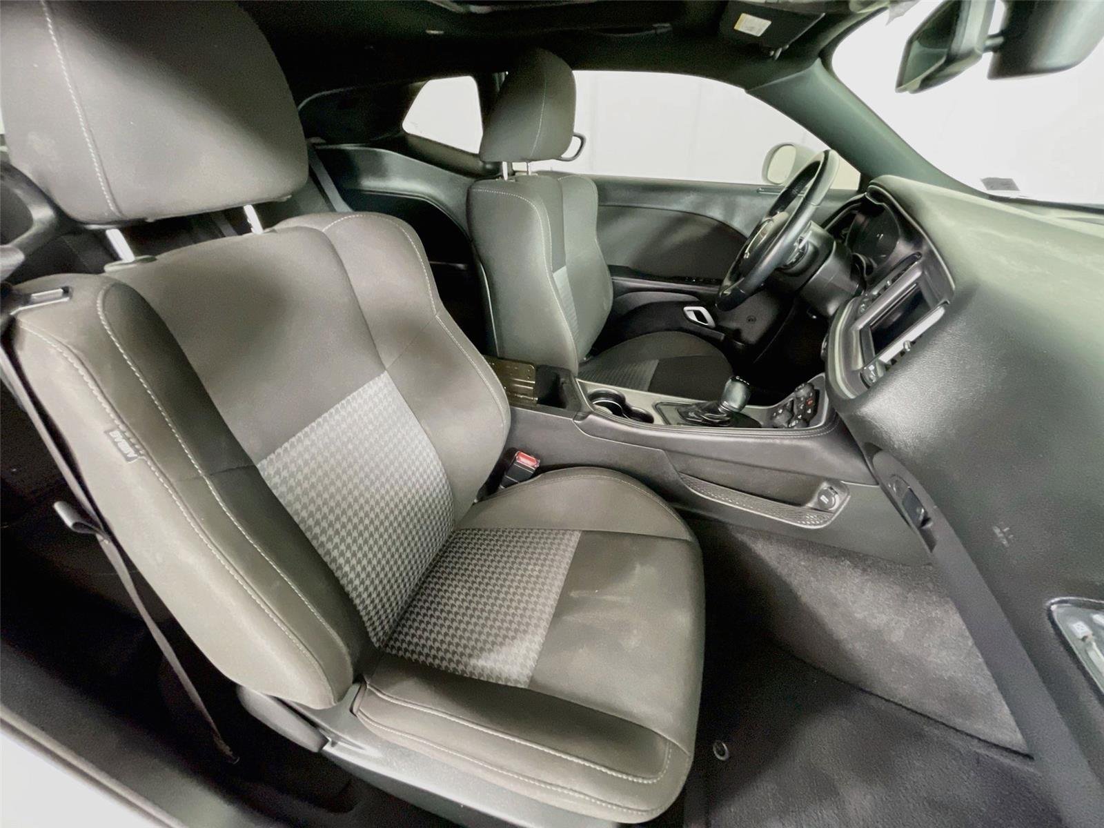 Used 2020 White Knuckle Clearcoat Dodge R/T image 29