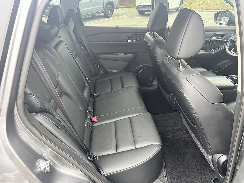 Used 2023 Gun Metallic Nissan SV image 16