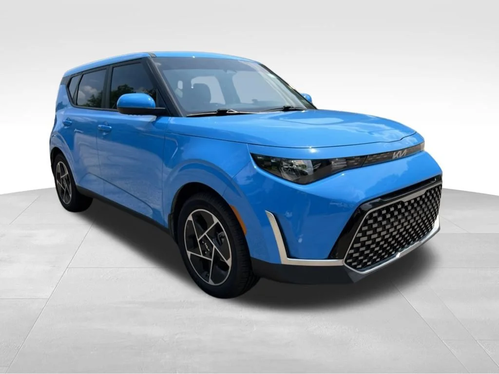 Used 2025 Surf Blue Kia EX image 5