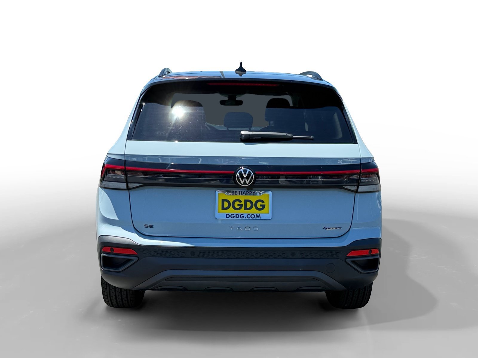 New 2026 Monument Gray W/Deep Black Roof Volkswagen SE Black image 4