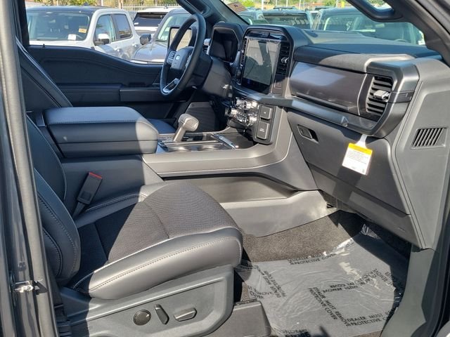 New 2026 Carbonized Gray Metallic Ford Lariat® image 18