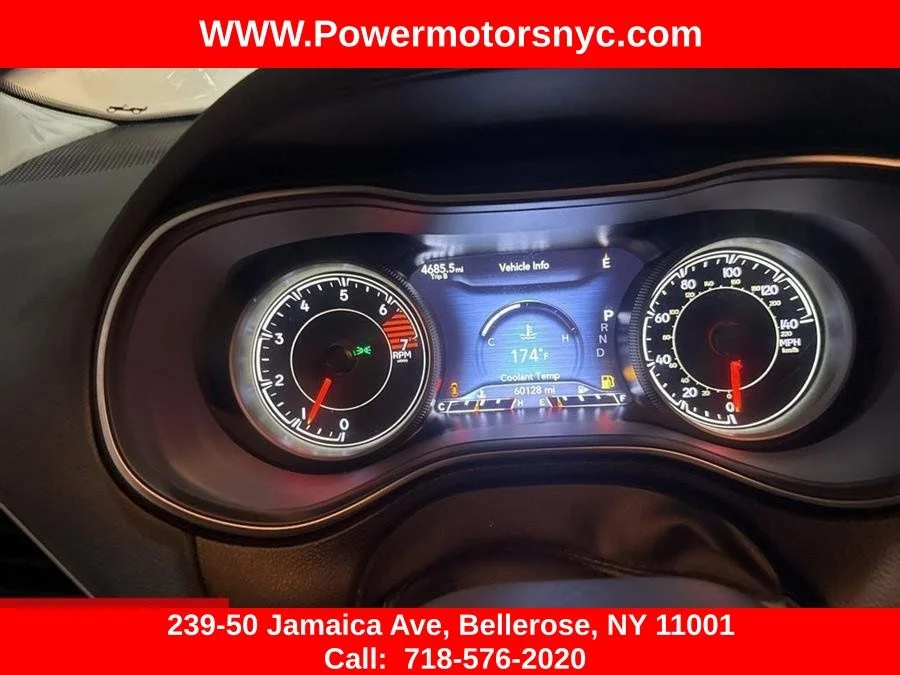 Used 2023 White Jeep Altitude image 35