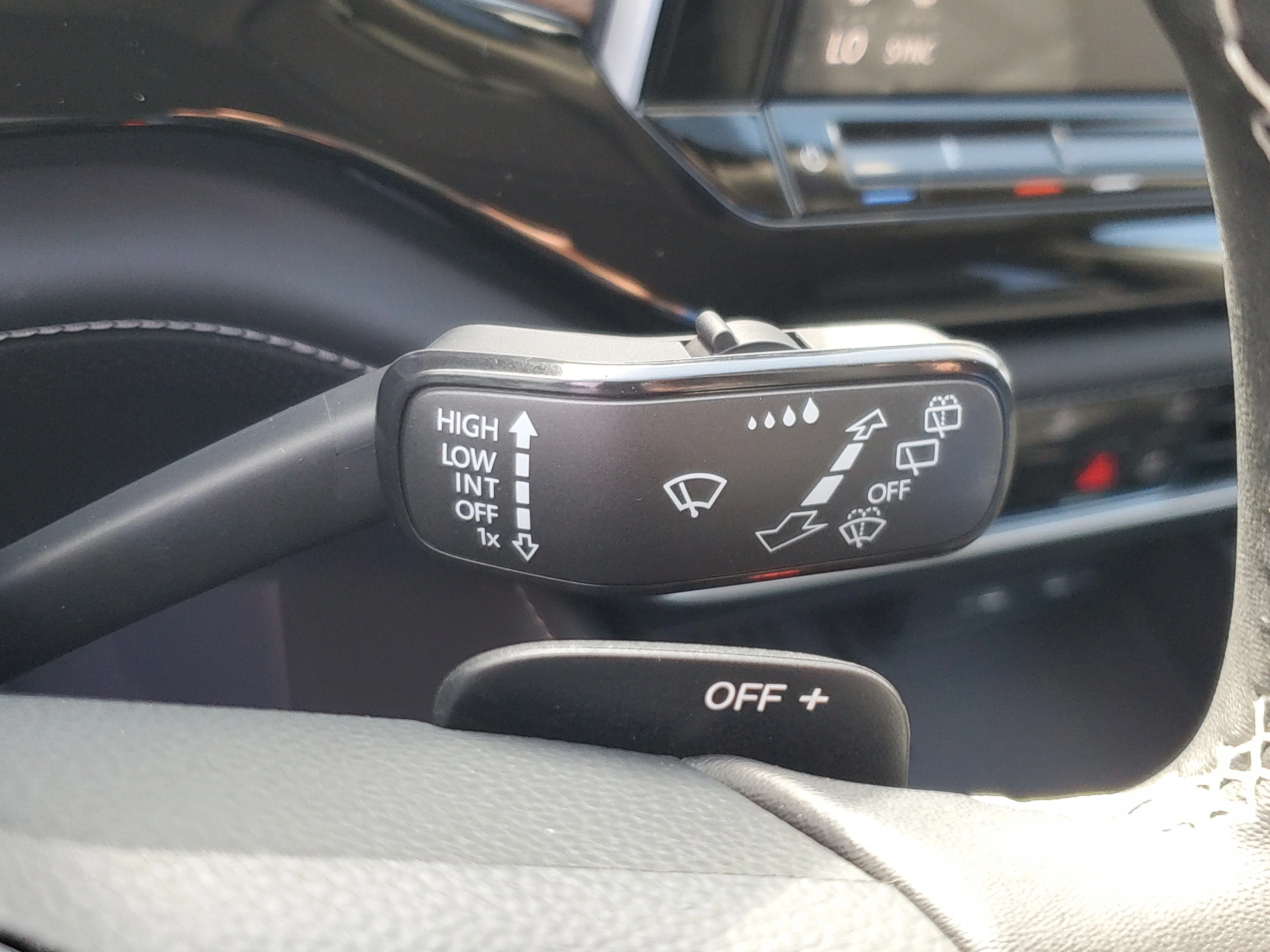 New 2026 Silver Volkswagen 2.0T SE image 29