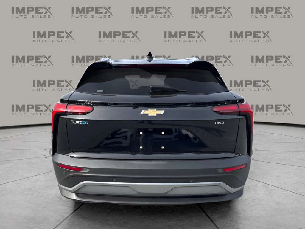Used 2024 Black Chevrolet LT image 4