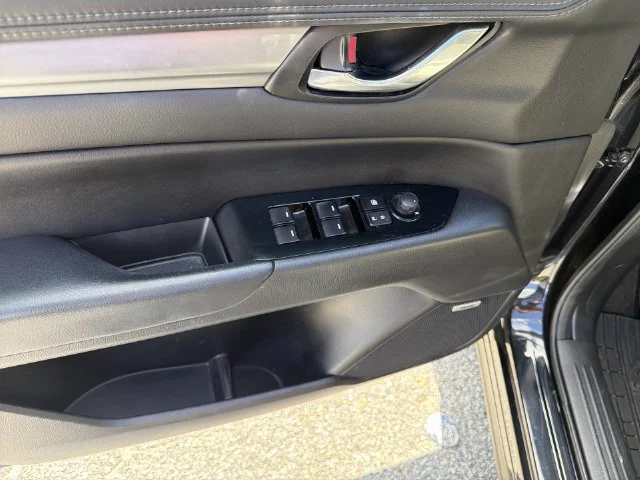 Used 2018 Black Mazda Touring image 13