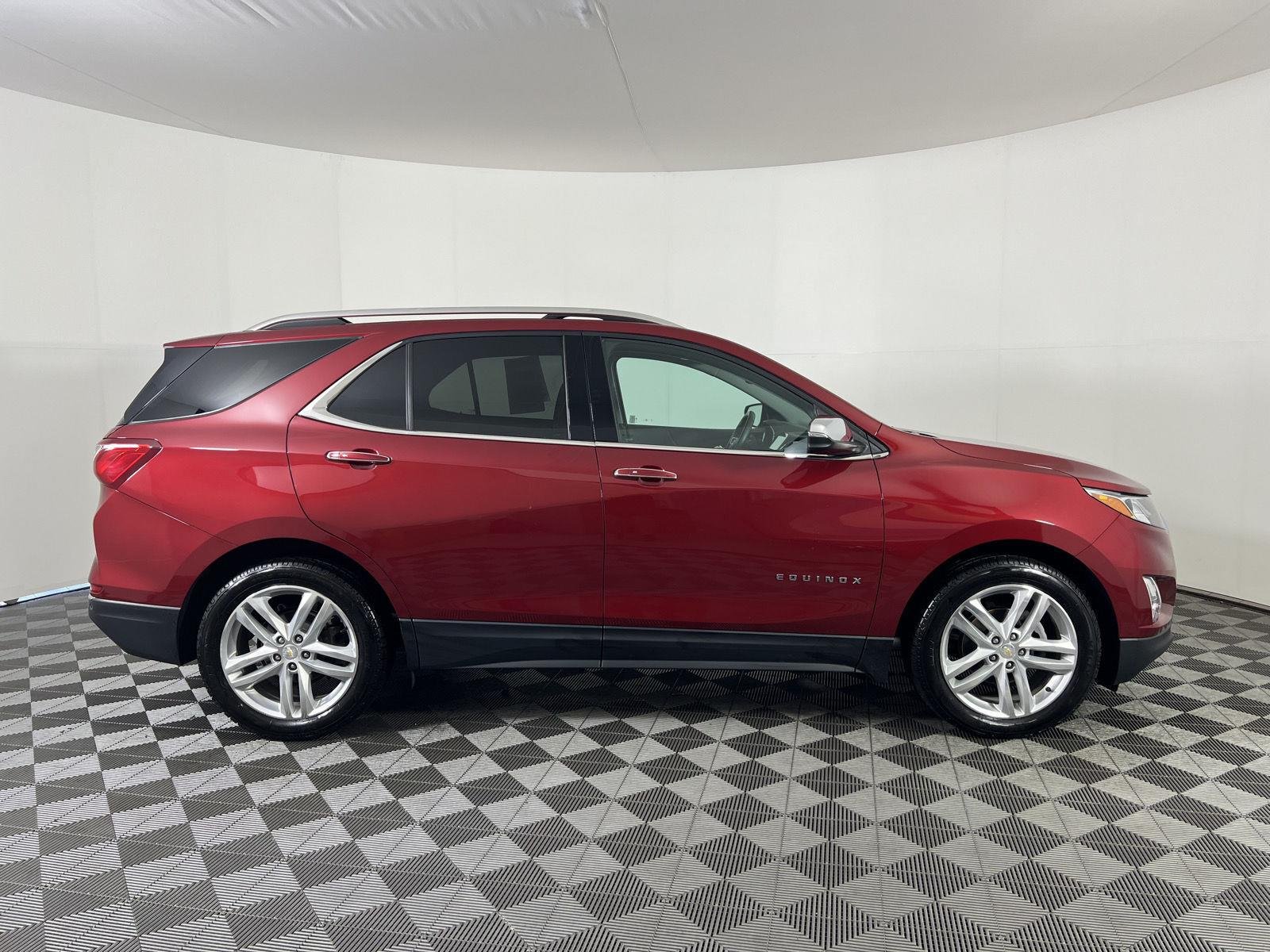 Used 2018 Cajun Red Tintcoat Chevrolet Premier image 25
