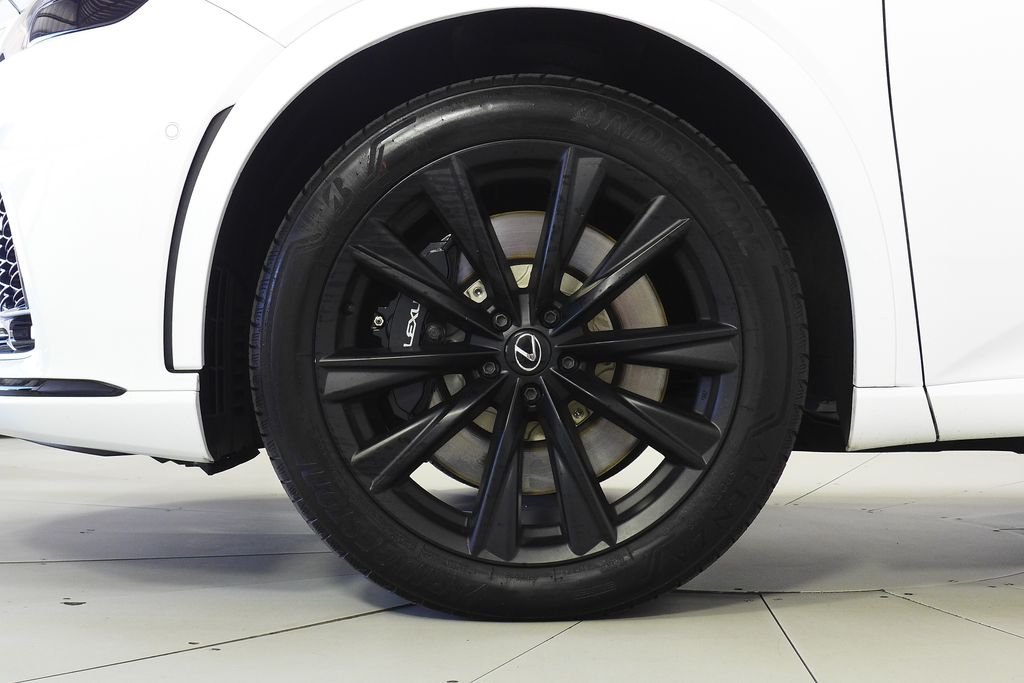 Used 2023 Ultra White Lexus 500h F SPORT Performance image 5