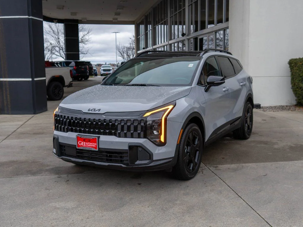 New 2026 Wolf Gray Kia X-Line image 3