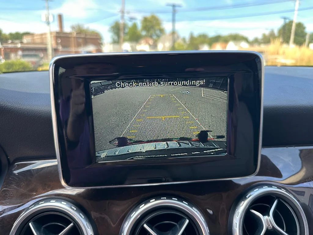Used 2015 Black Mercedes-Benz GLA 250 image 20