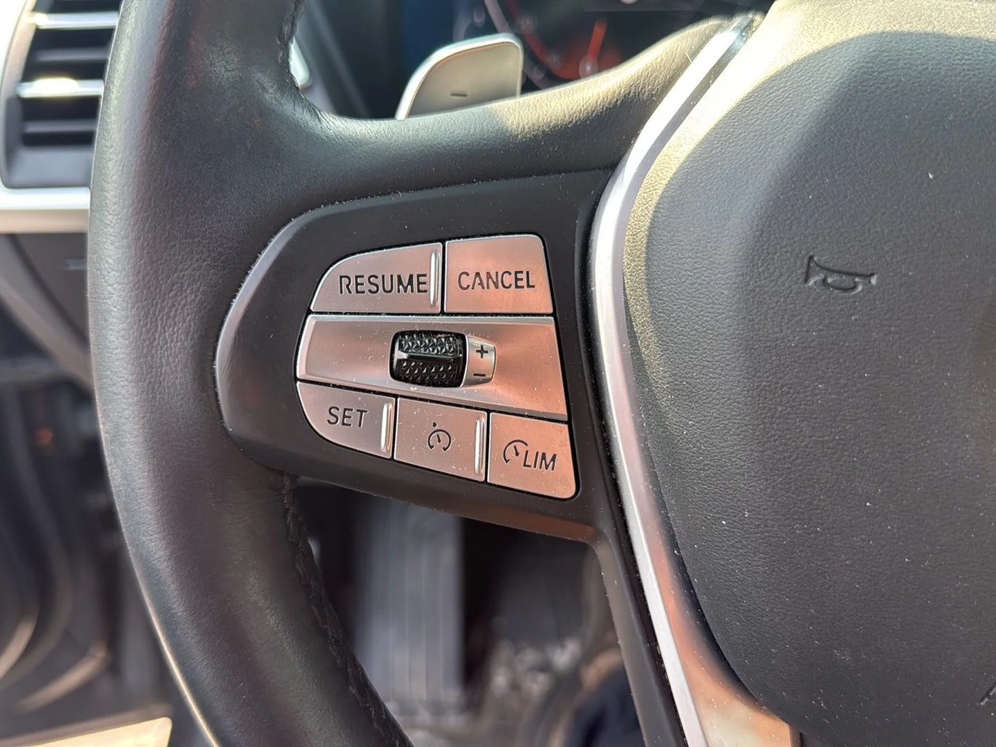 Used 2023 Dark Graphite Metallic BMW xDrive30i image 22
