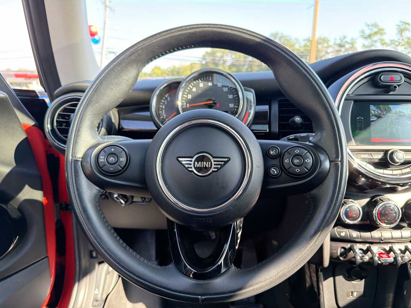Used 2019 Solaris Orange Metallic MINI Cooper image 22