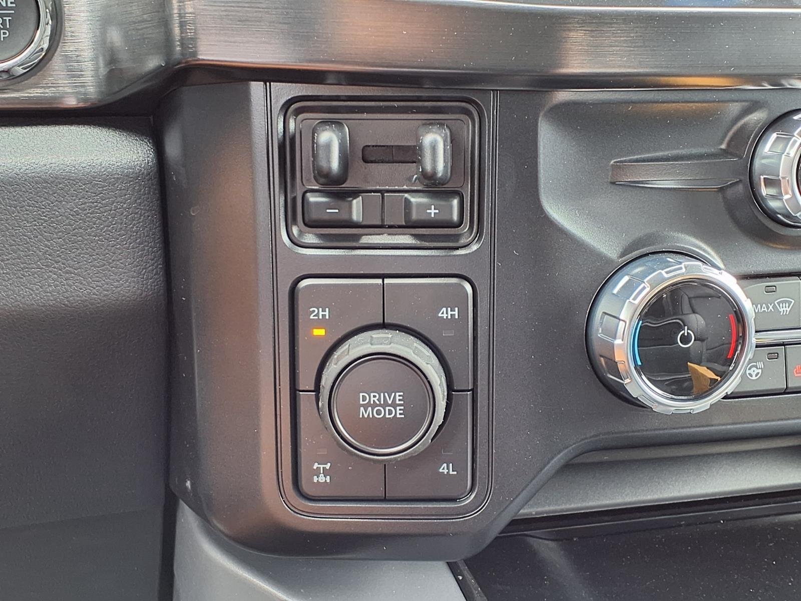 New 2026 Agate Black Metallic Ford F-250® Lariat® image 6