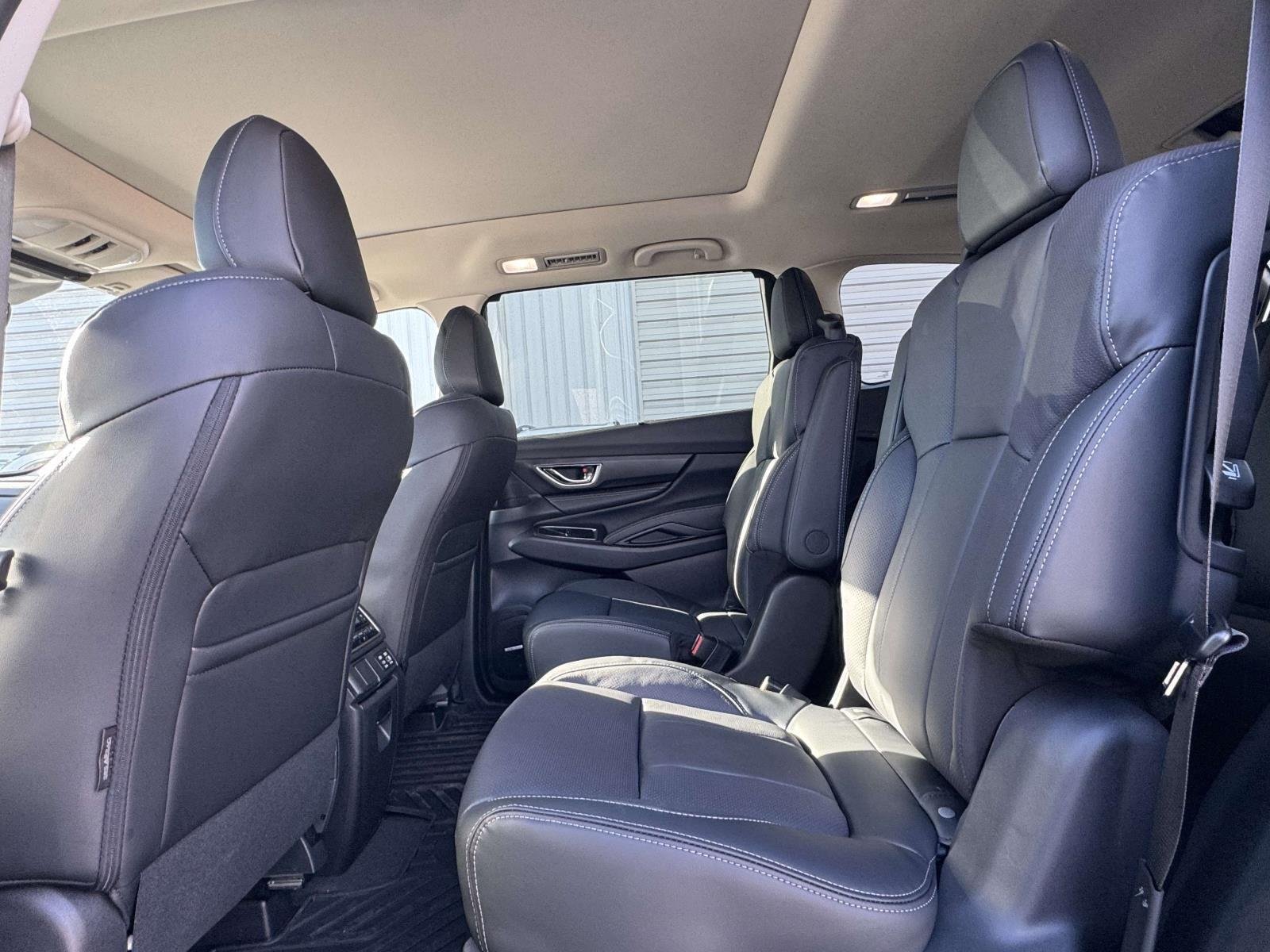 2026 Subaru Ascent Limited - Photo 9