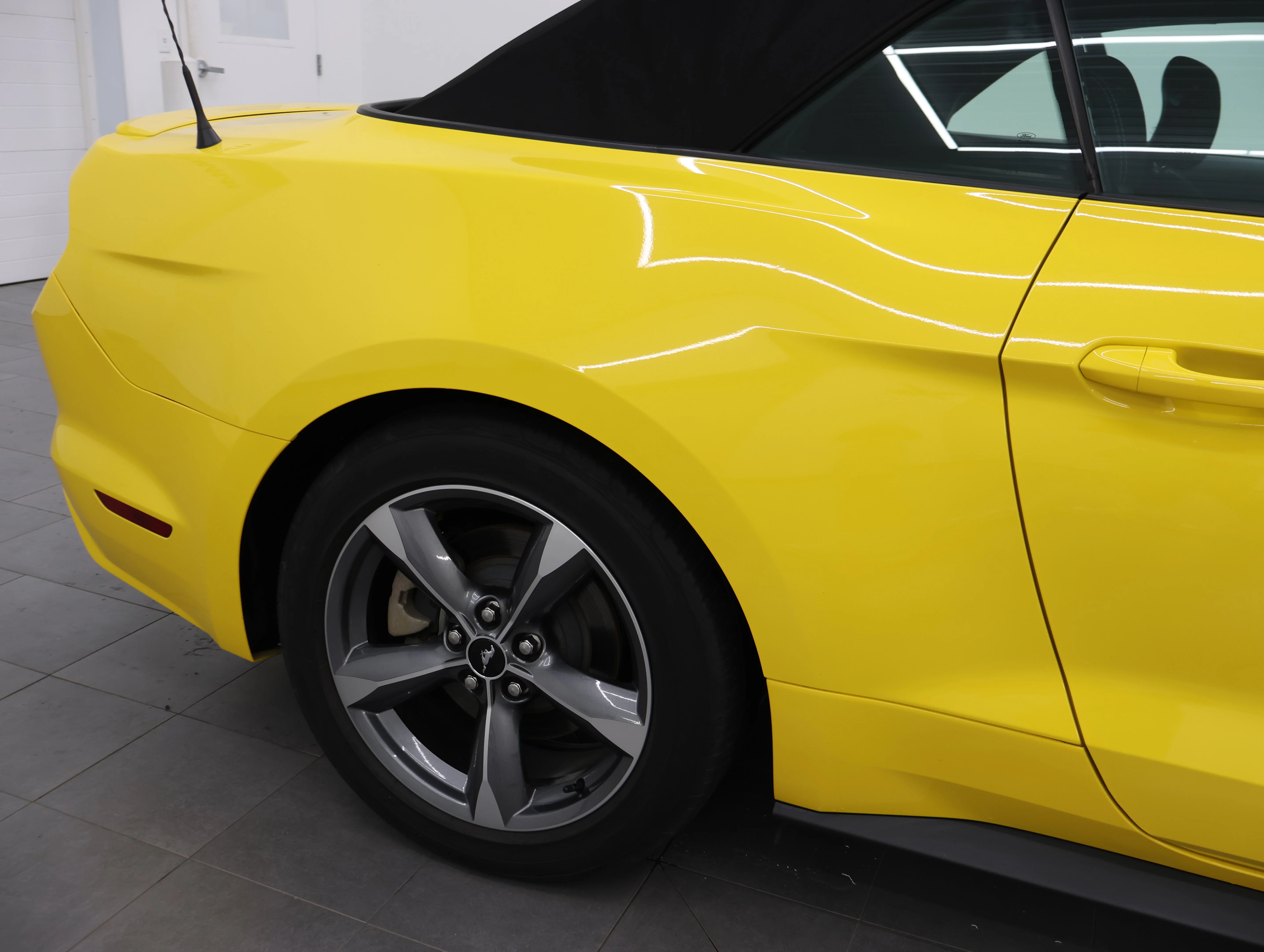Used 2016 Triple Yellow Tri-Coat Ford V6 image 24