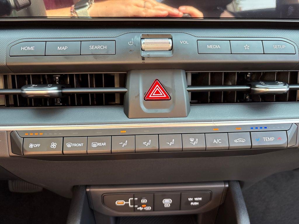 New 2026 Snow White Pearl Kia LX image 21