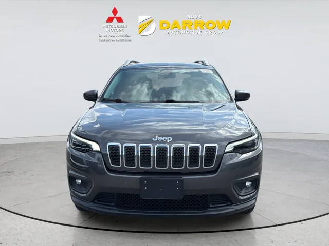 Used 2019 Gray Jeep Latitude Plus image 8