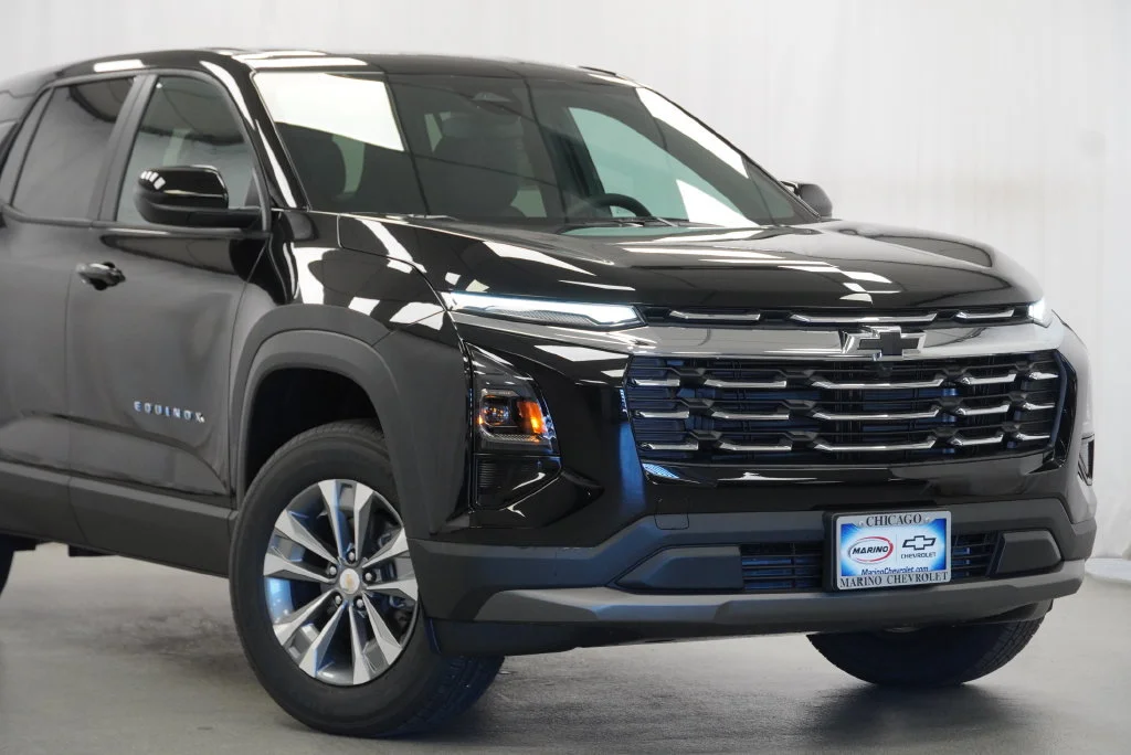 New 2027 Mosaic Black Metallic Chevrolet LT image 7