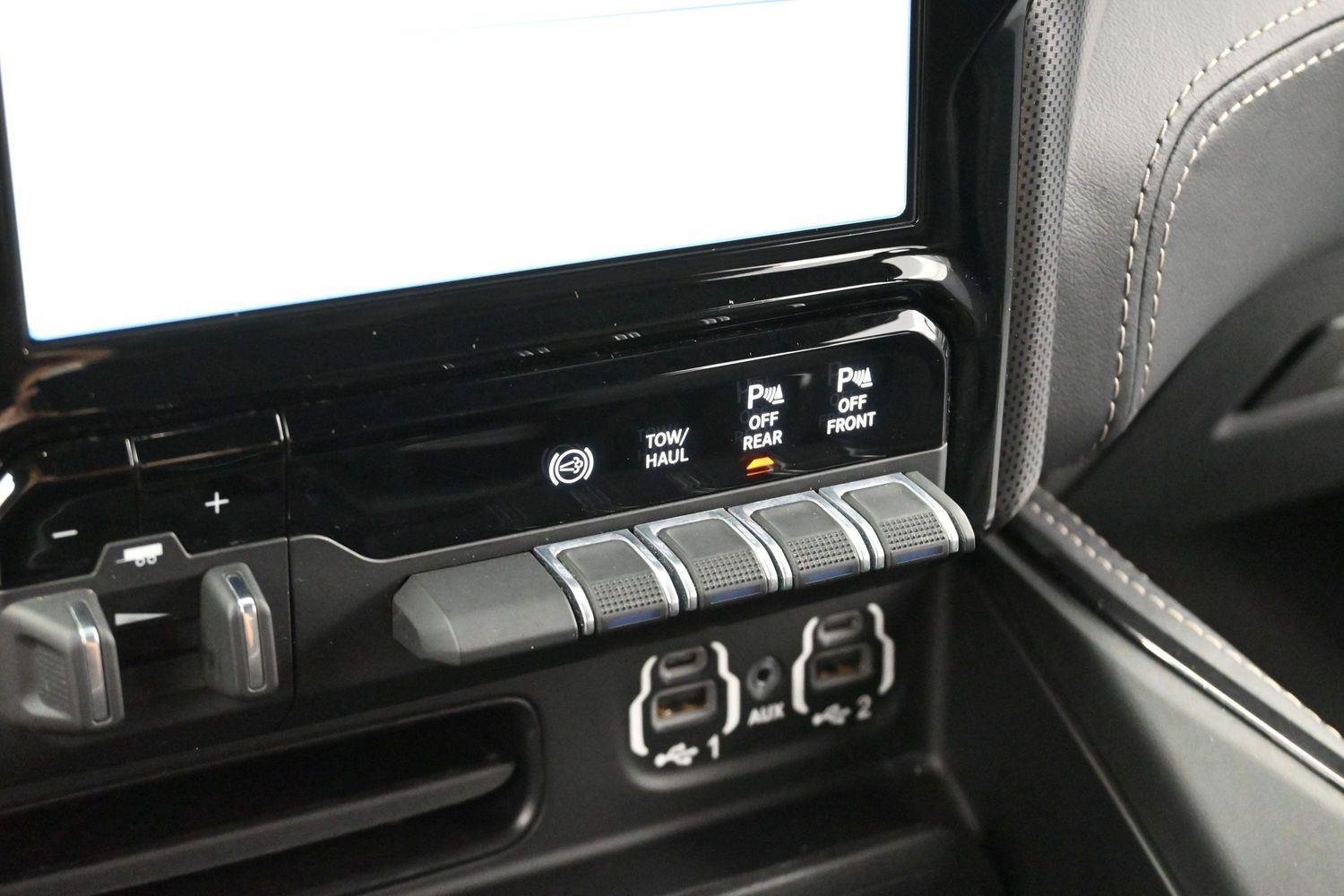 Used 2022 Diamond Black Crystal Pearlcoat Ram Limited image 21