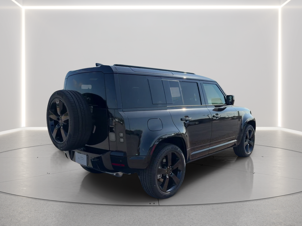 New 2026 Santorini Black Land Rover X-Dynamic SE image 5