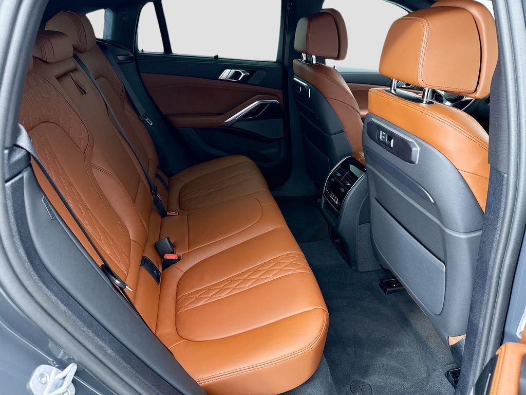 New 2027 Gray Metallic BMW xDrive40i image 21