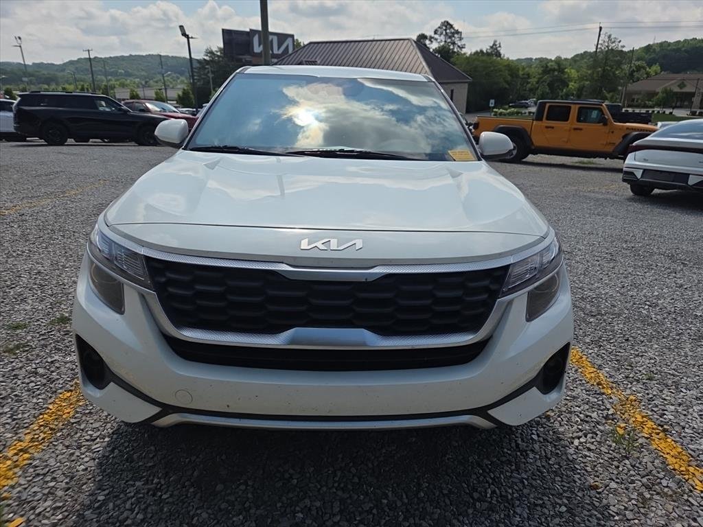Used 2023 White Kia LX image 2
