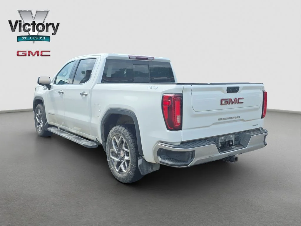 Used 2022 White GMC SLT image 14